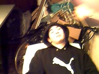 mon beau freres scotché a la chaise