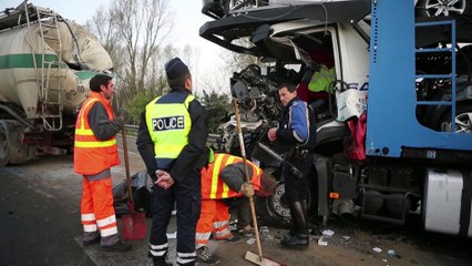 Accident sur l'A25 avec trois camions impliqués
