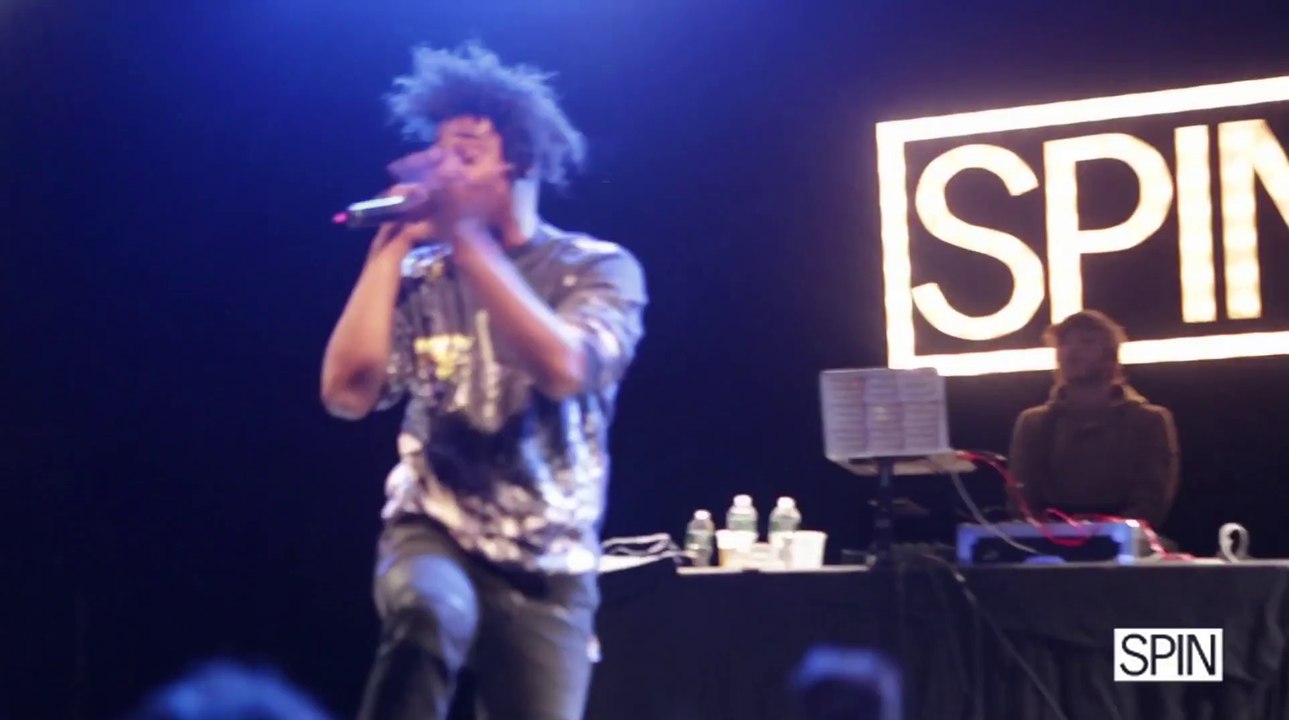 Danny Brown Performs "Handstand"