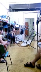 Meilleur façon de descendre d'un lit superposé : FAIL!