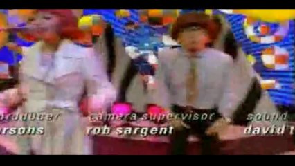 Pizzicato Five - Twiggy Twiggy. Live on The Word 1995