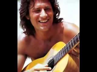 Derrière un sourire.