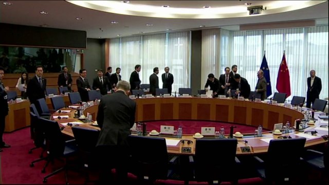 Presidente chinês visita sede da União Europeia