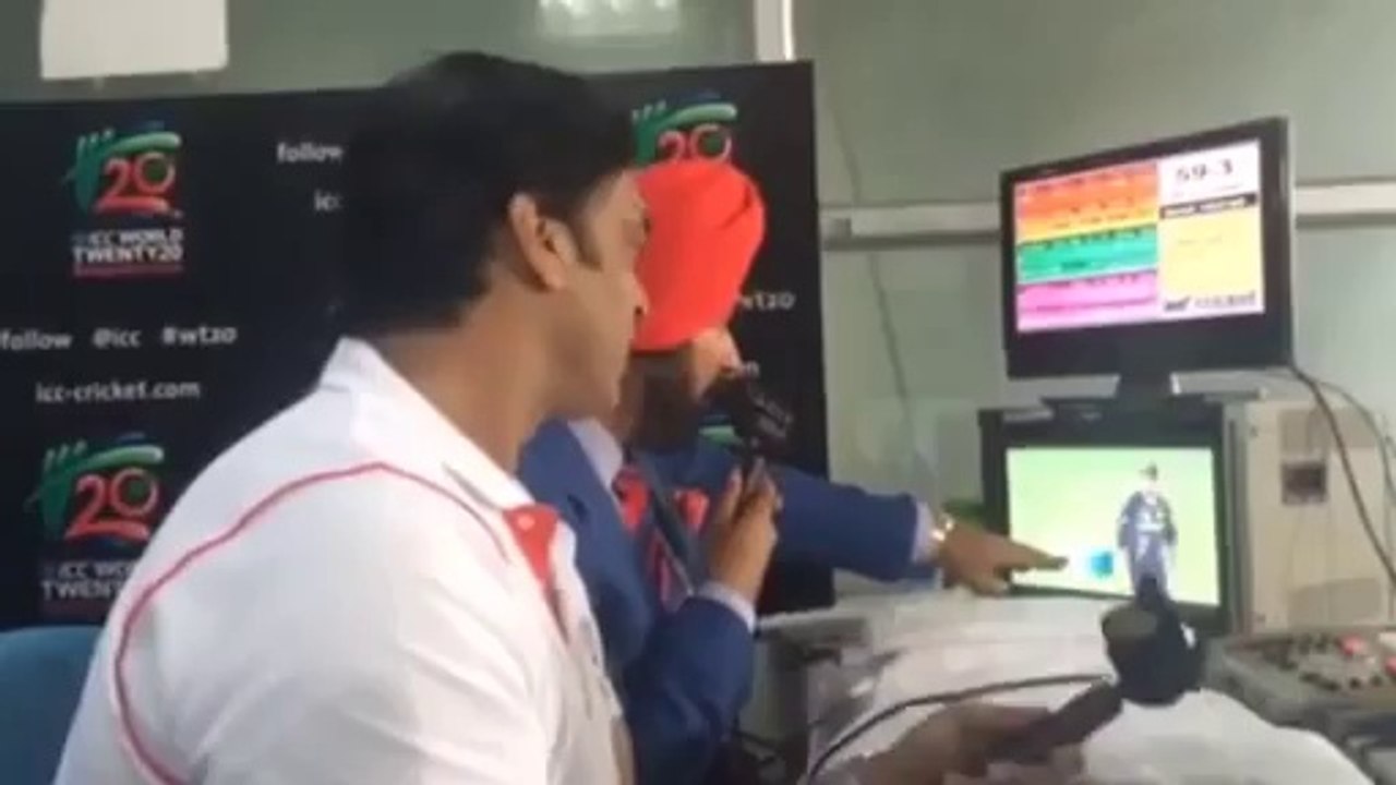 Shoaib Akhtar and Navjot Sidhu Doing Commentary in Urdu