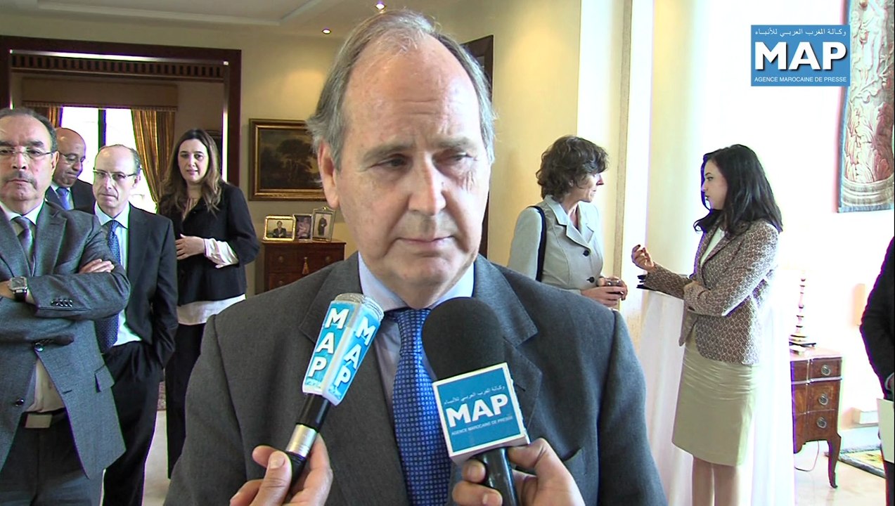 Remise des diplômes aux participants au cours d'introduction au système pénitentiaire espagnol