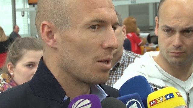 Lahm y Robben: Atentos al United