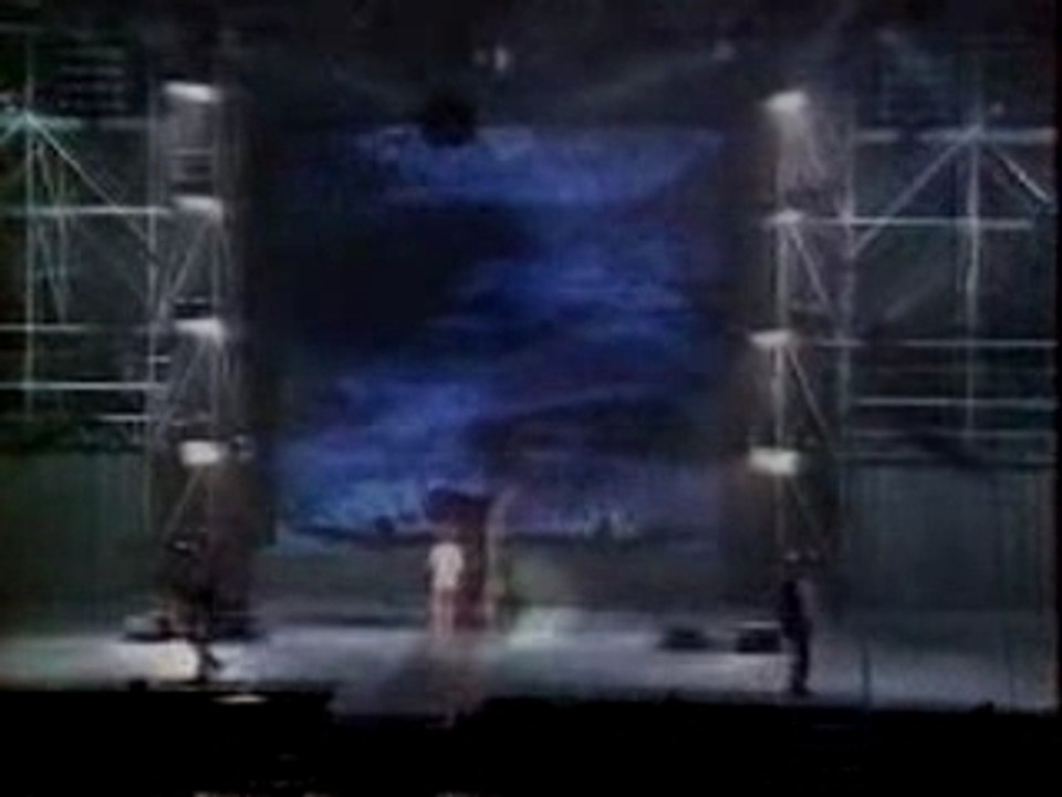 Mylène Farmer Chute Live 1996