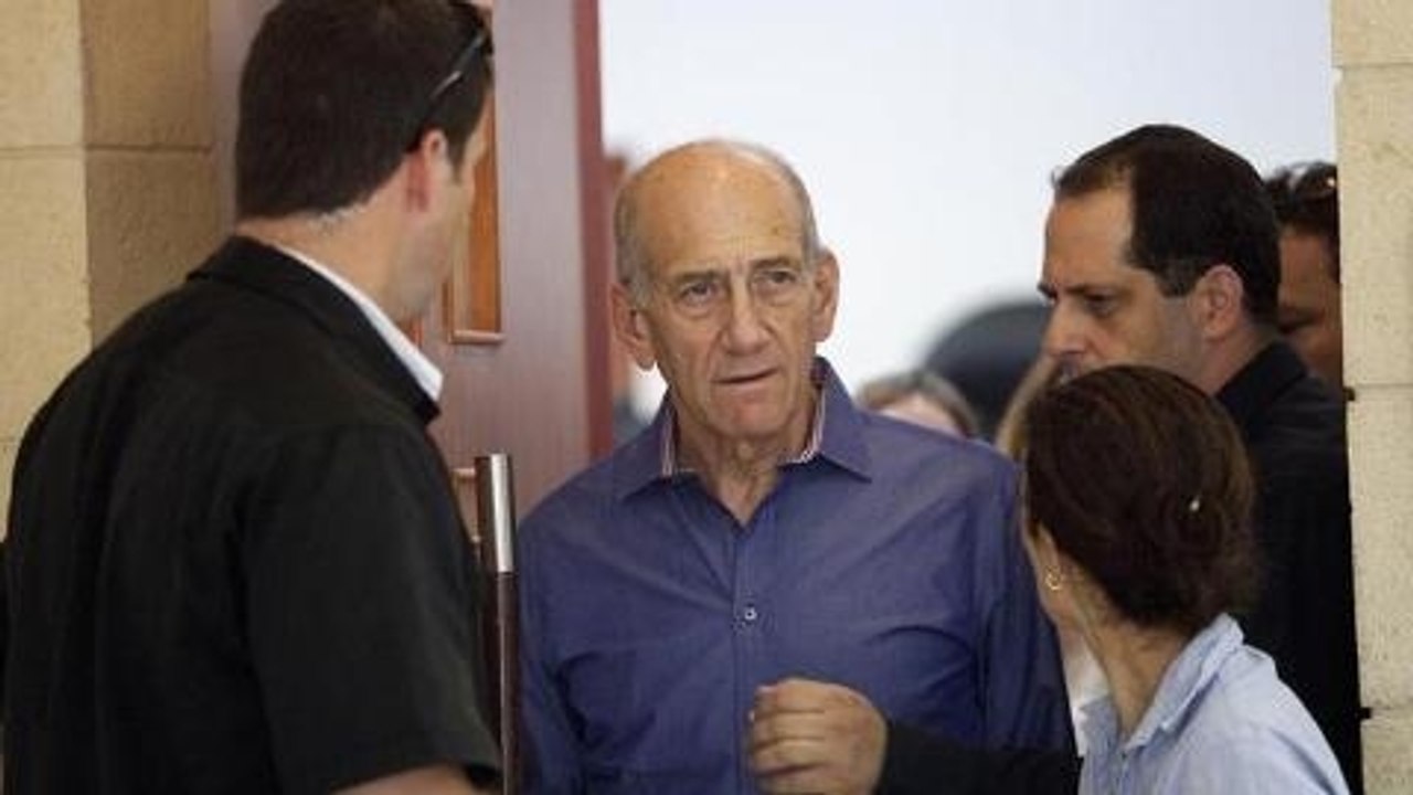 Former Israeli PM Olmert faces prison