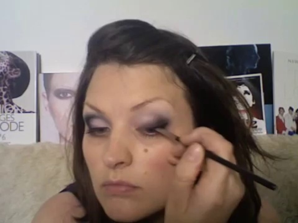 BLENDING MAKE-UP TUTORIAL (HOODED, SOCKET)