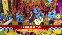 Yuli Flores canta con Mariachi en su cumpleaños