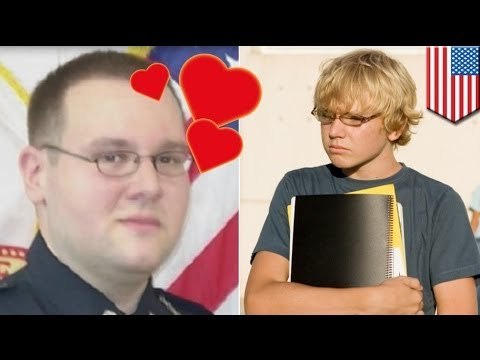 Pervert cop disguised as teen girl to swap nude pics with high school boys