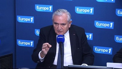 Raffarin : nommer Valls, "le premier acte de courage de Hollande depuis deux ans"