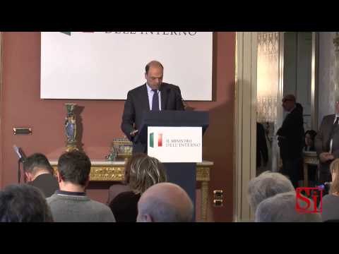 Napoli - Alfano: Cento uomini in più nella Terra dei Fuochi -2- (31.03.14)