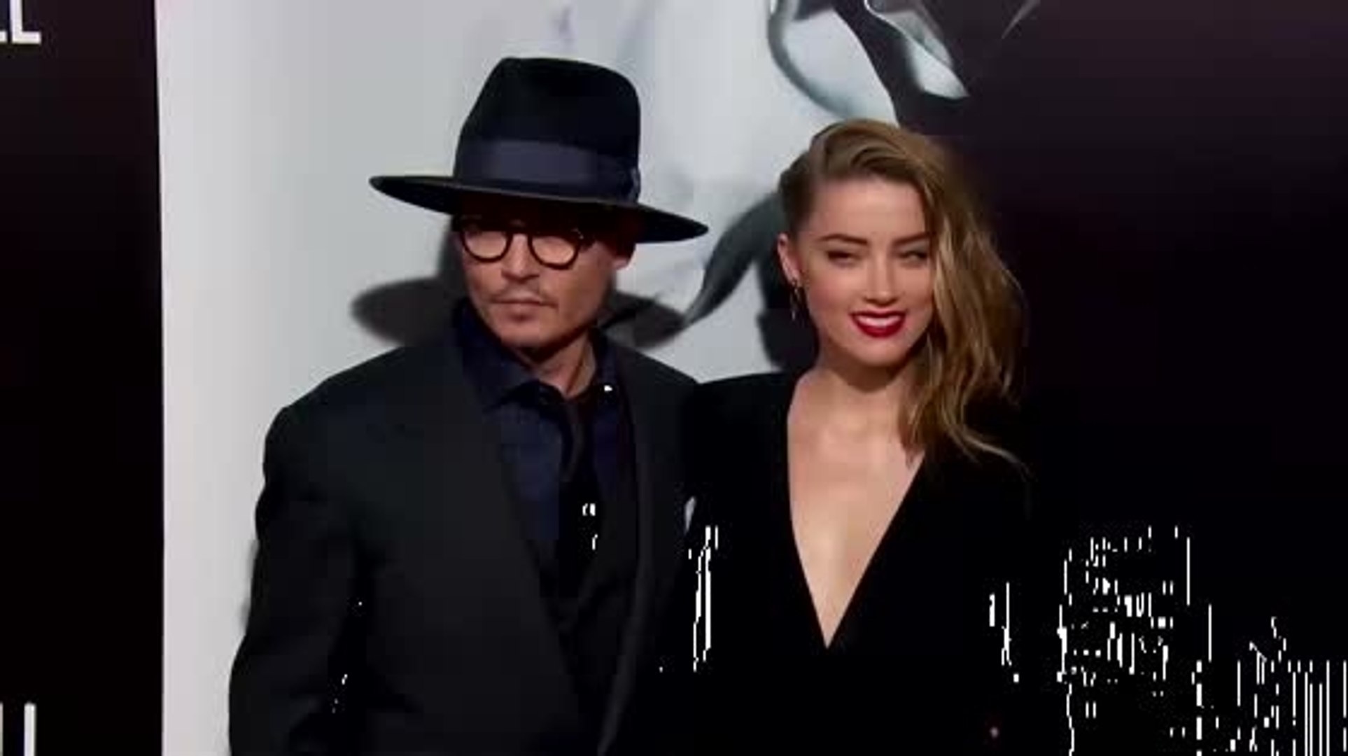 ⁣Johnny Depp confirme ses fiançailles avec Amber Heard