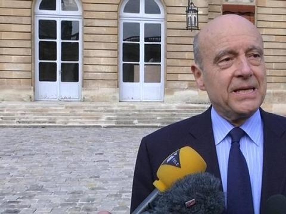 Valls à Matignon: "un défi considérable", estime Juppé - 01/04