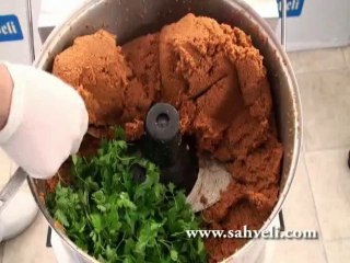 Şahveli Zırh kıyma makinesi ile çiğ köfte hazırlama