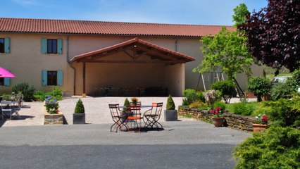 gite de groupe 15 personnes Rhone / beaujolais / lyon