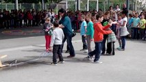 Lancement réussi de fusées à eau à l'école élémentaire de Saint-Denis-de-Pile