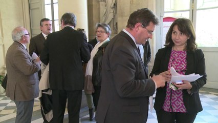 Valls à Matignon: critiques des députés UMP et UDI