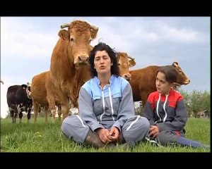 Interview de Bénédicte Puyrigaud, éleveuse de veau sous la mère en Périgord Vert