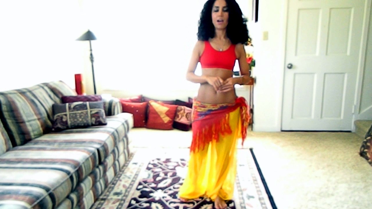 Learn to bellydance: the Hagala walk