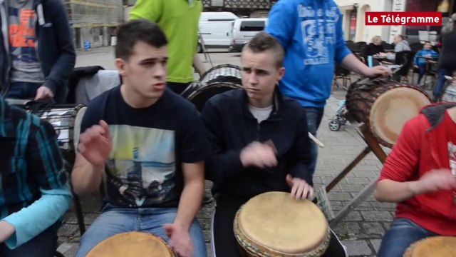 Pontivy. 3.000 scolaires à la marche pour la solidarité