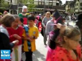 Les écoles Arnaud et Jean-Jaures défilent à Troyes pour le carnaval