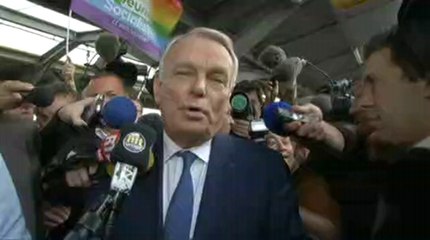 Arrivée de JM Ayrault à la Gare de Nantes