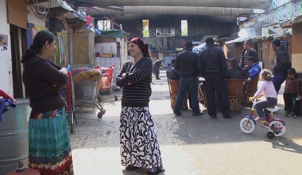 Dans le camp de roms de Villebon-sur-Yvette, les familles craignent l'expulsion