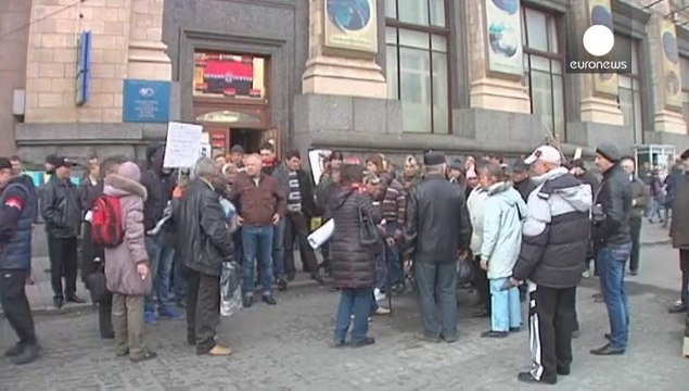 Ukraine vote to disarm militias puts Right Sector in spotlight