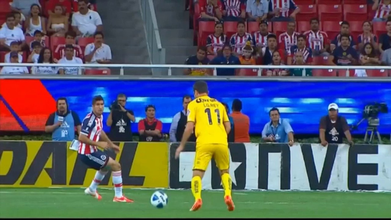 Top5: 30-Meter-Strahl von Luis Rey