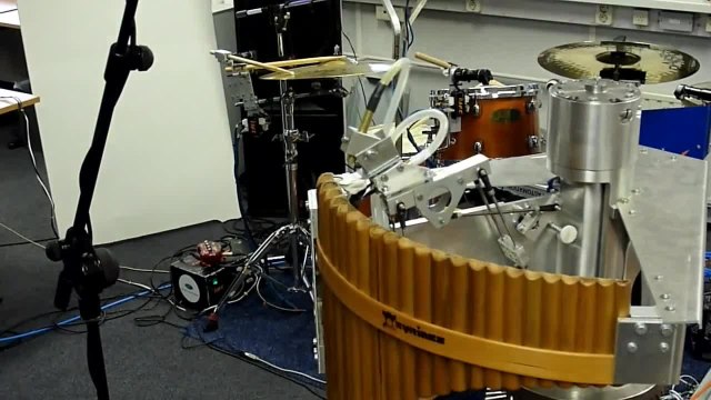 Groupe de Robots Musiciens : Californication - Red Hot Chili Peppers (TeamDARE Cover)