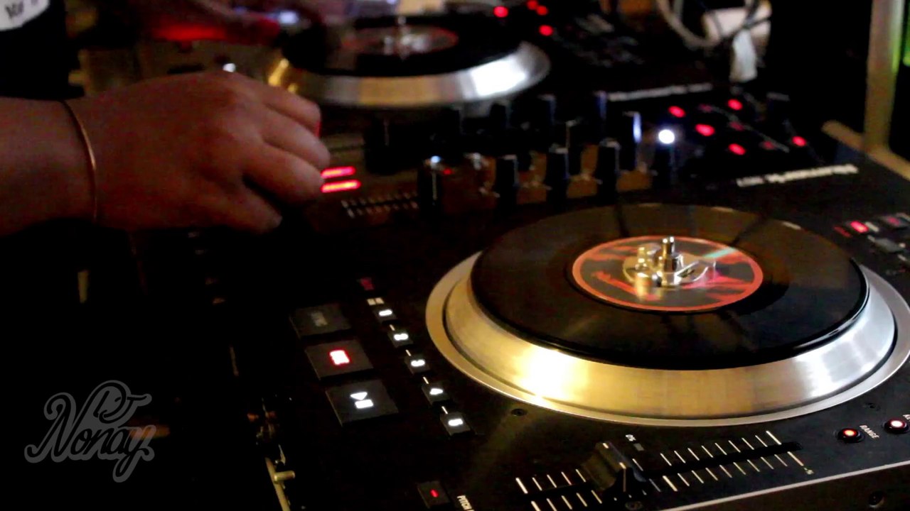 Mix Of The Month: "Happy" Spring (March 2014) [PREVIEW]