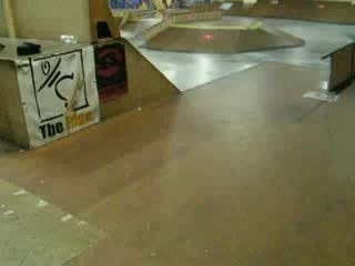 85-Stevo le hangar rail2