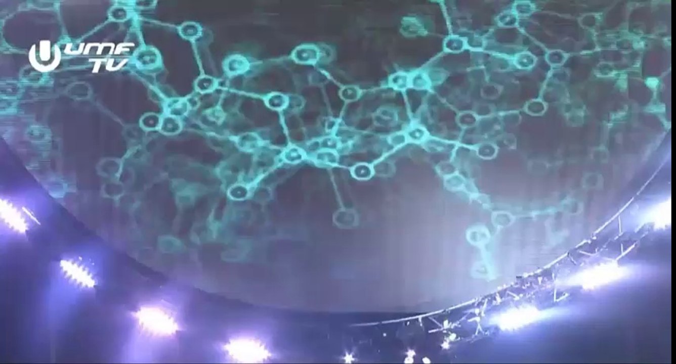 DEADMAU5 TROLLS MARTIN GARRIX LIVE AT ULTRA