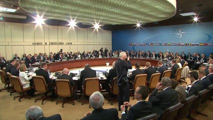 Otan suspende cooperação civil e militar com a Rússia