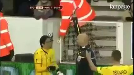 Il cartellino rosso più stupido della storia del calcio