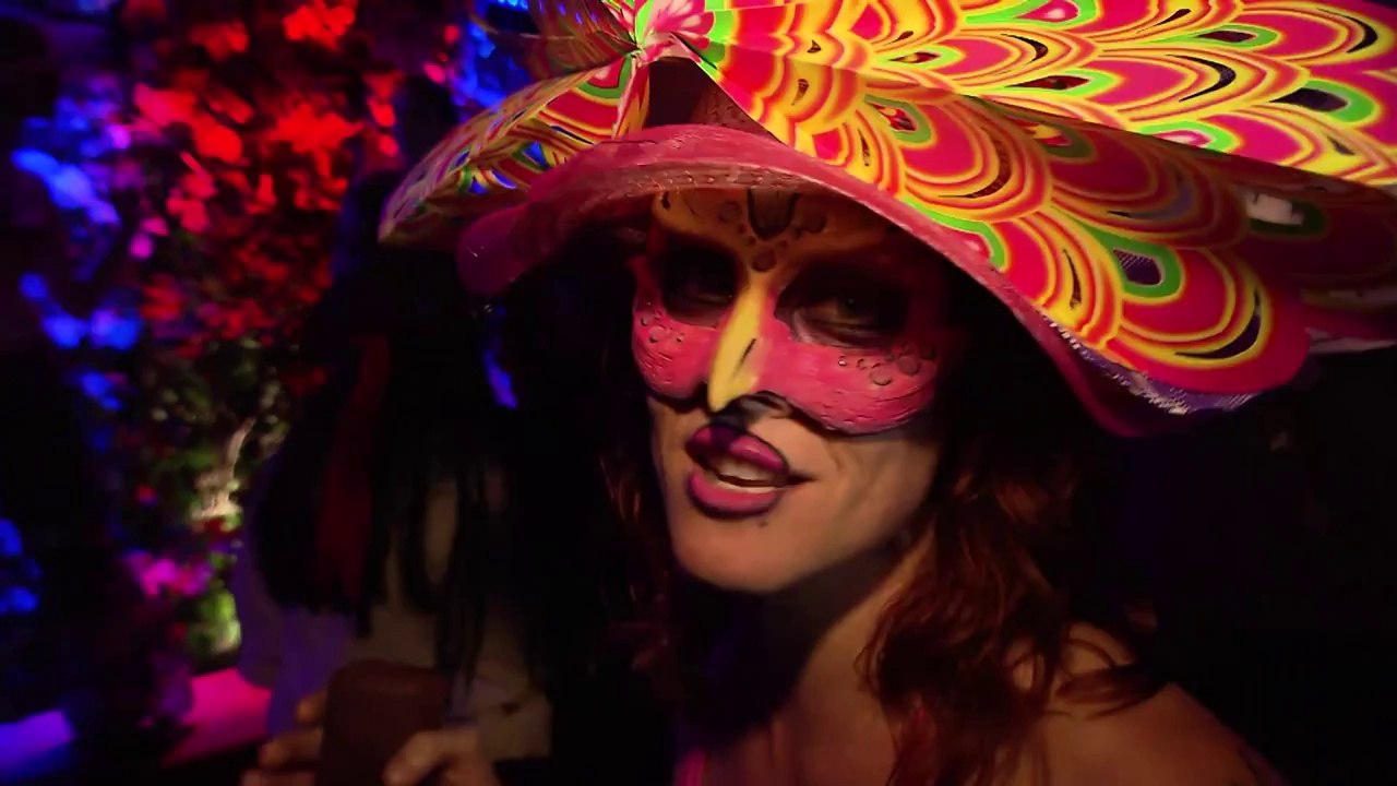 Body Circus - the surreal ballroom