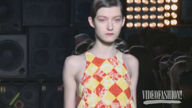 Jonathan Saunders London Fashion Week Fall 2014 | Videofashion