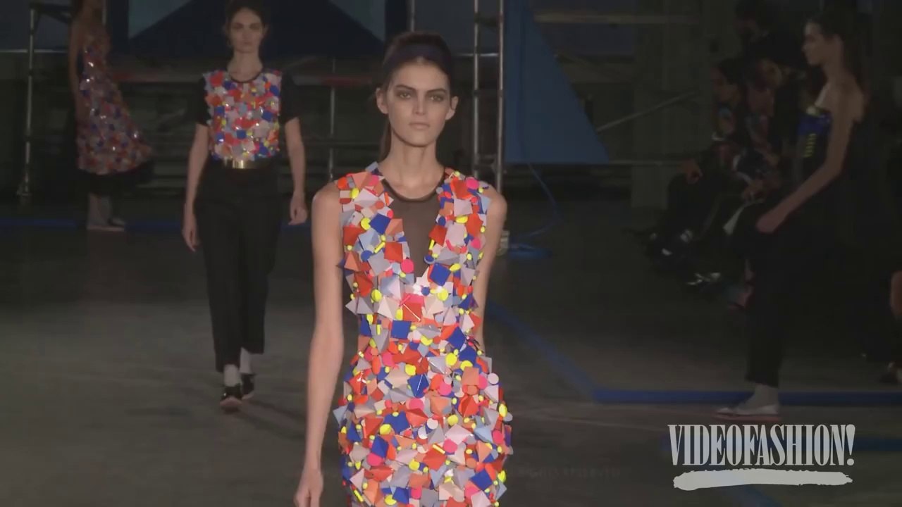 FIRST LOOK: Roksanda Ilincic Fall 2014 London Fashion Week | Videofashion