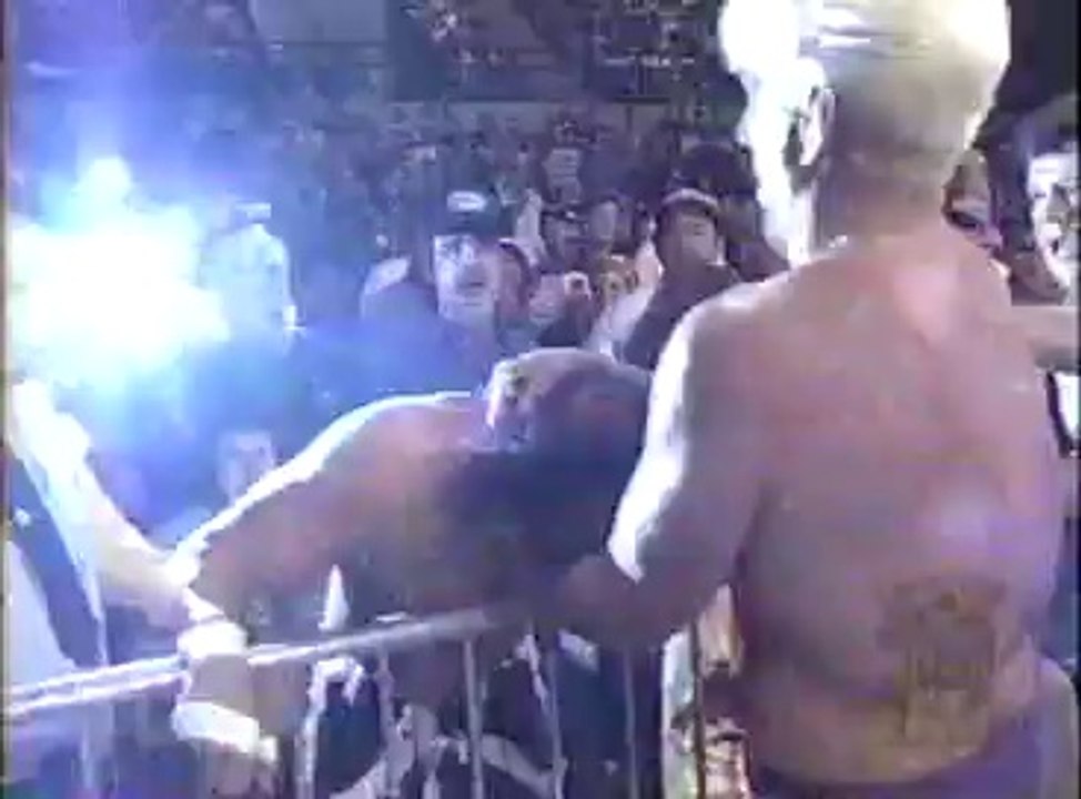 Ric Flair vs Randy Savage (WCW Monday Nitro 02.19.96)