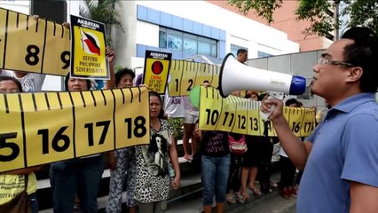 Filipinos protestam por disputa marítima com a China