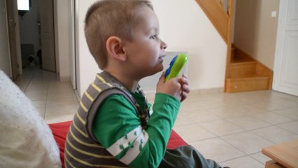 Nathan chante pirouette cacahuette ^^