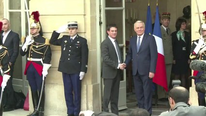 حكومة فرنسية جديدة تكرس عودة سيغولين روايال الى الساحة السياسية