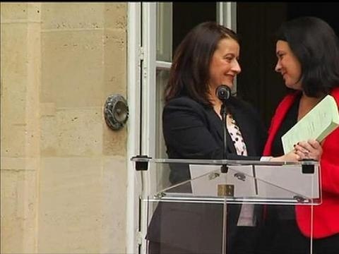 Ministère du Logement: Cécile Duflot passe le relai à Sylvia Pinel - 02/04