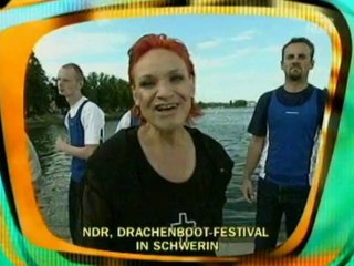 NDR: Drachenboot-Festival in Schwerin 2003 - Endgeile Performance von Lou und ihren Tänzern