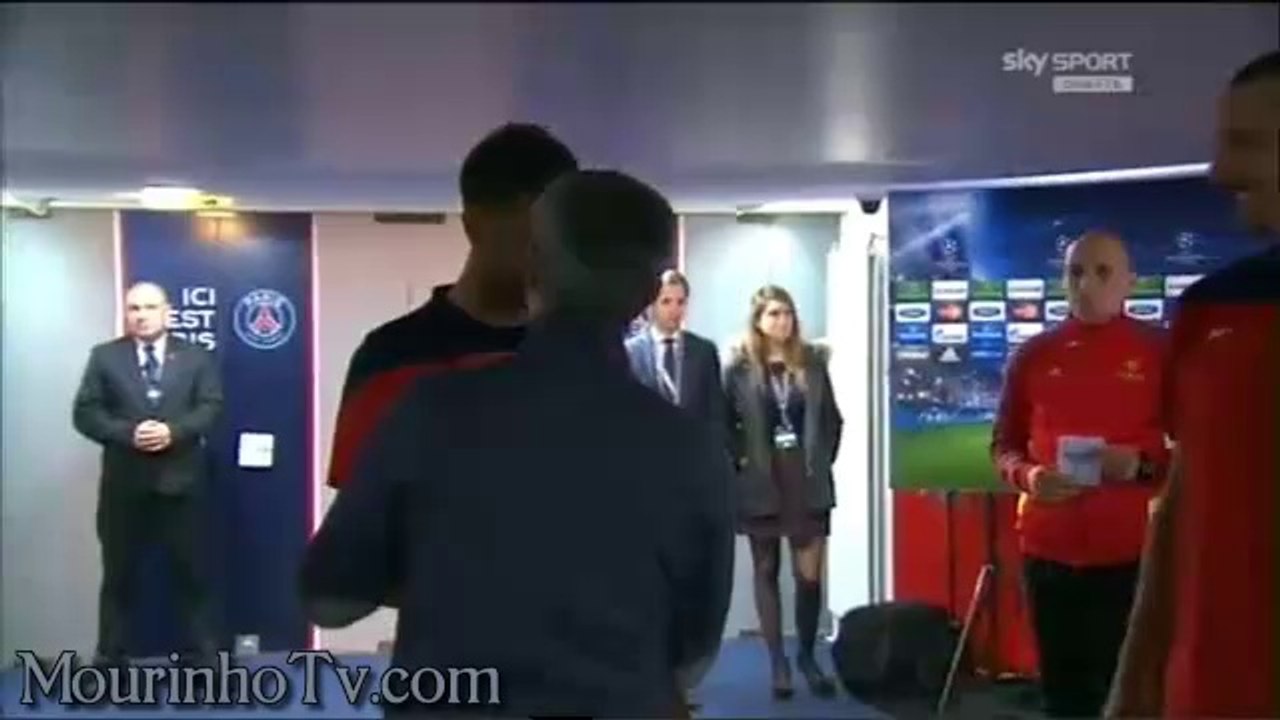 Mourinho e Ibrahimovic se abrazaron antes del partido de Champions