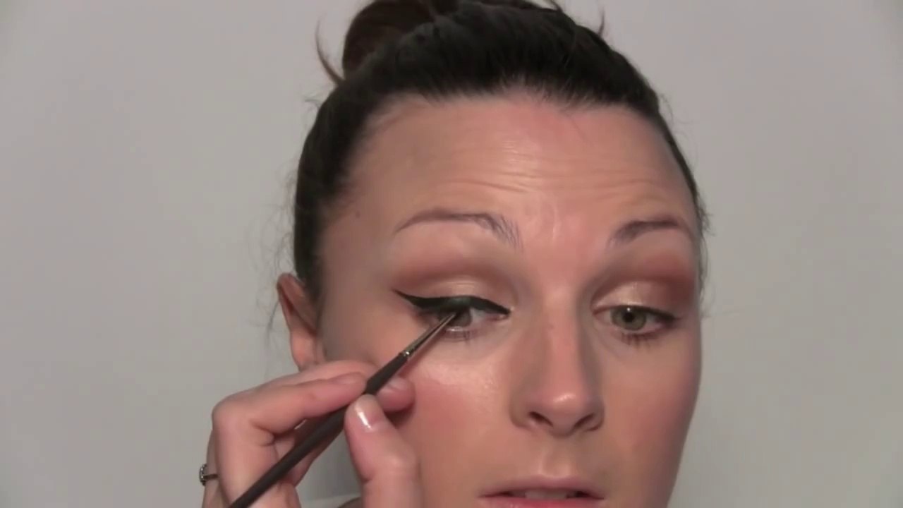 ADELE MAKE-UP TUTORIAL