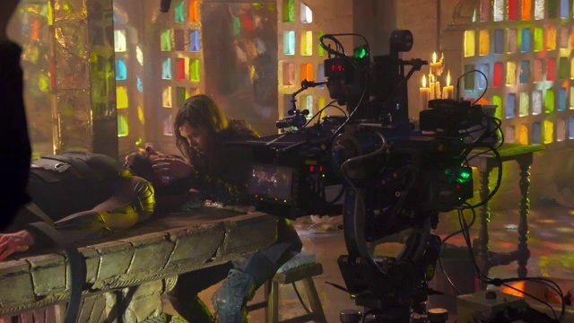 X-MEN : DAYS OF FUTURE PAST - Featurette Sending Logan Back in Tune