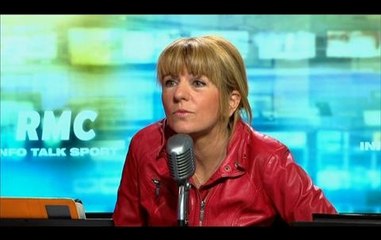 "Hollande est un célibataire avec des ex dans tous les sens à gérer", assure Closer - 03/04